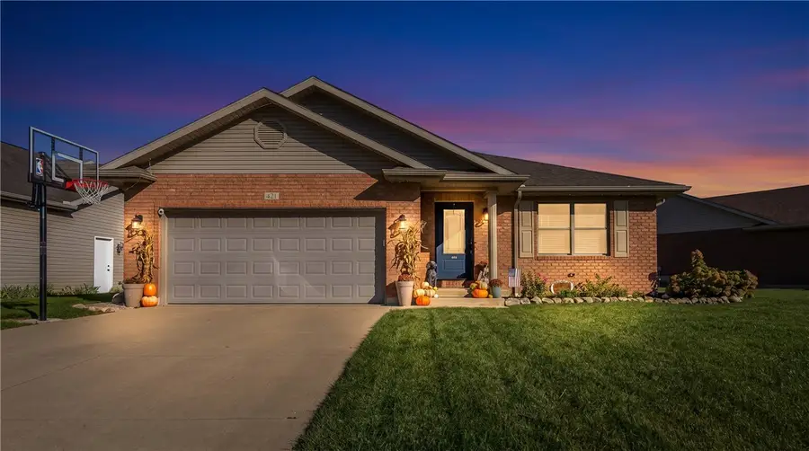 421 Clover Hill Drive, Tipp City, OH 45371 - #2