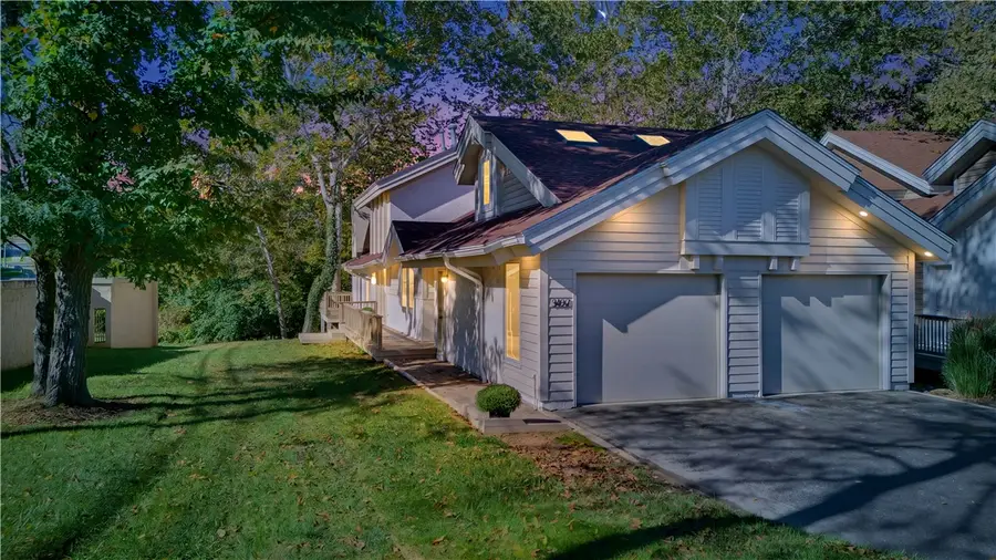 1460 W Alex Bell Road, Washington, OH 45459 - #2
