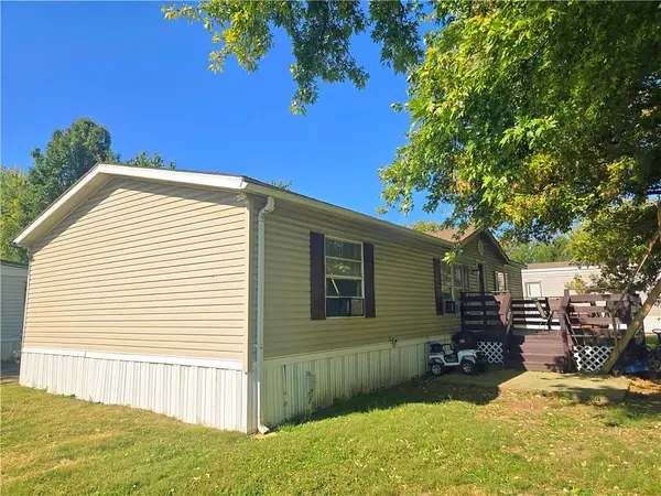 1958 W Greenfield, Middletown, OH 45044