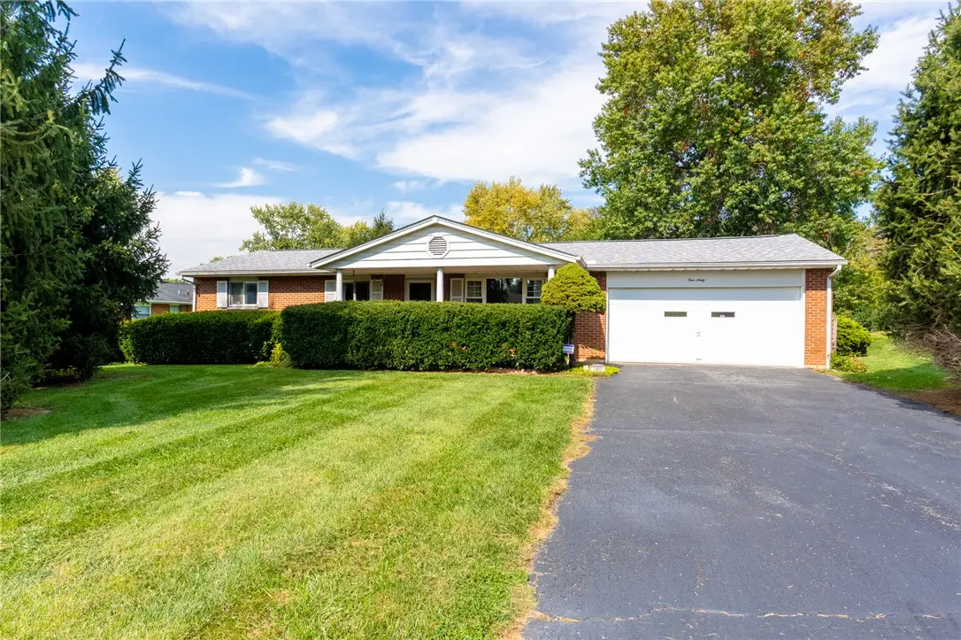 160 Chestnut Avenue, Carlisle, OH 45005 - #1
