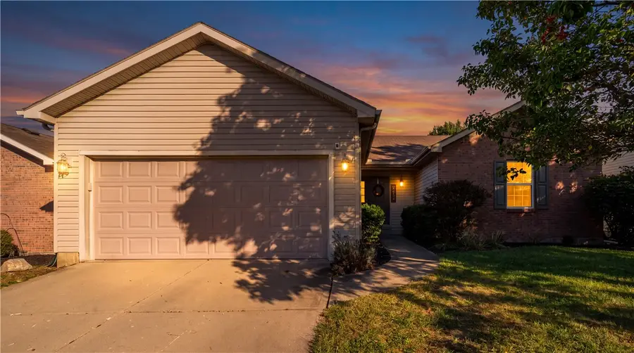 9227 Sawgrass Drive, Miamisburg, OH 45342 - #2