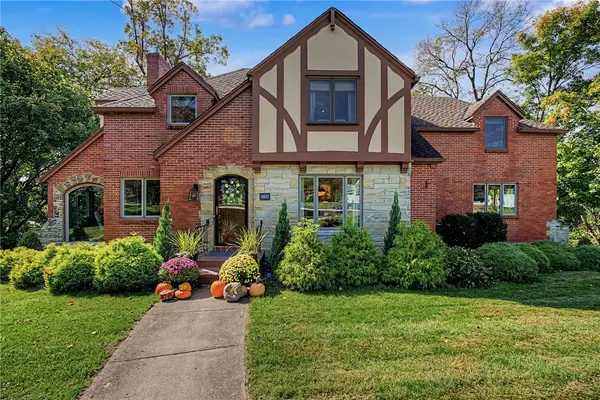 860 Greenhouse Drive, Kettering, OH 45419