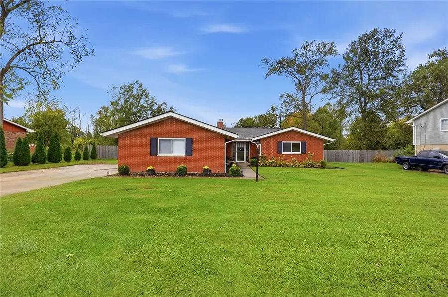 2369 Pine Knott Drive, Beavercreek, OH 45431 - #3