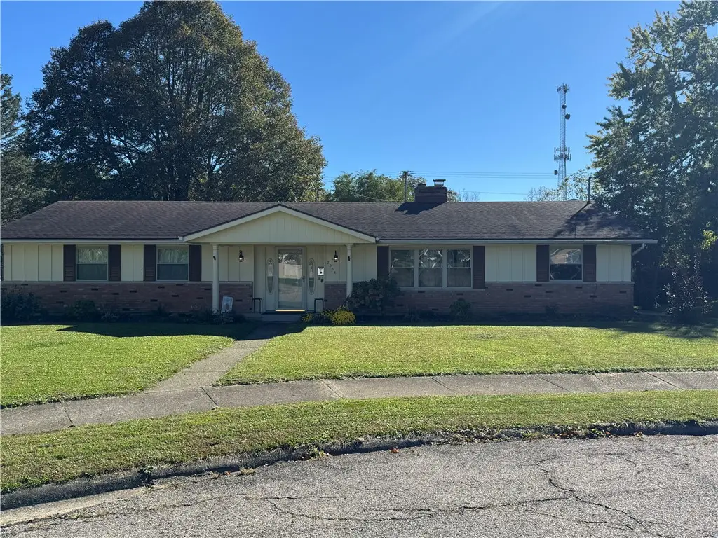 2305 Rebecca Drive, Springfield, OH 45503 - #1