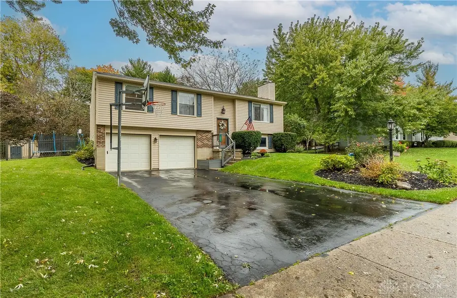 1551 Lynlee Drive, Bellbrook, OH 45305 - #2