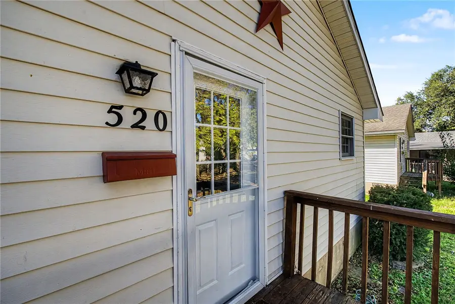 520 Regal Avenue, West Carrollton, OH 45449 - #2