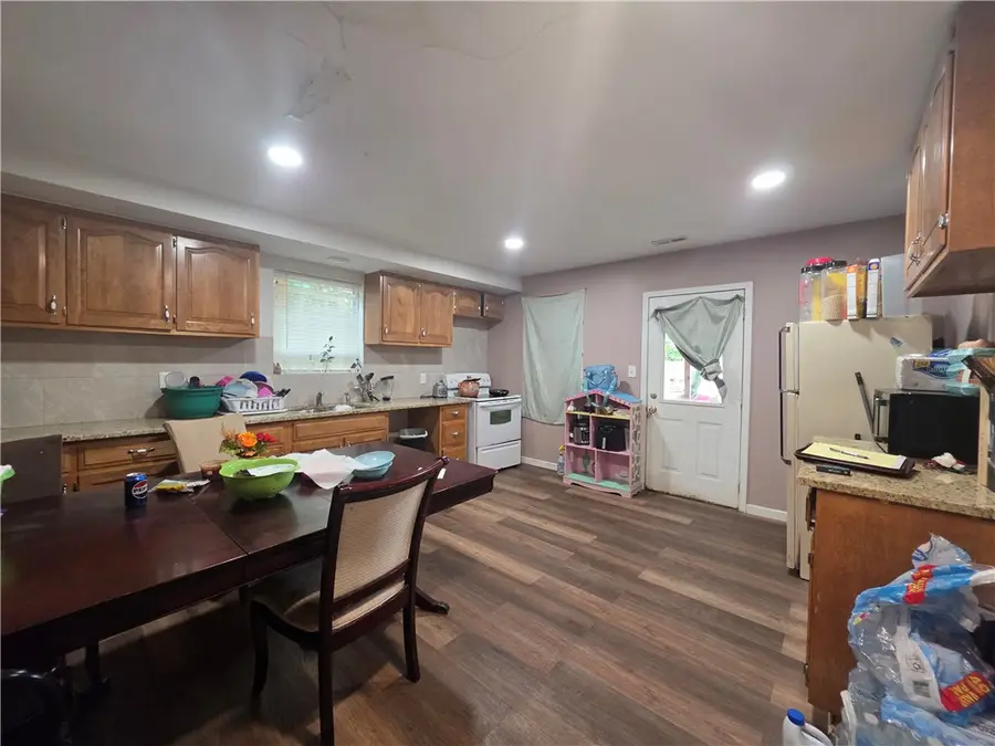 633 W Columbia Street, Springfield, OH 45504 - #3