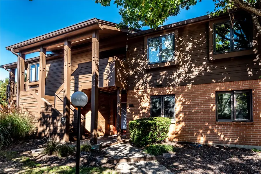 7035 Bluffs Drive, Washington, OH 45459 - #3
