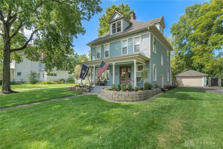 1945 Far Hills Avenue, Oakwood, OH 45419 - #2