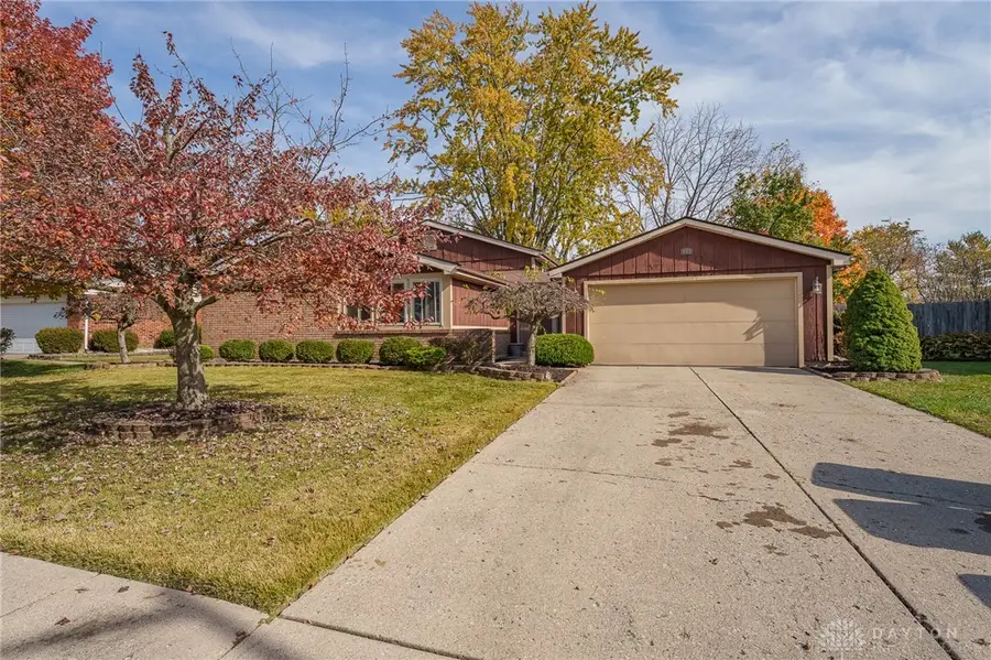 841 Sunset Drive, Englewood, OH 45322 - #2