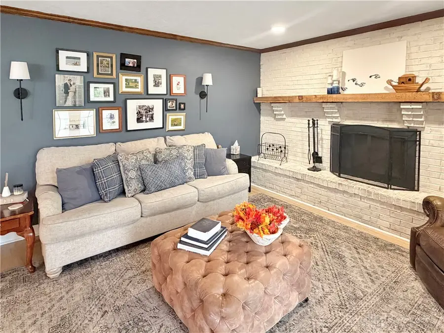 1009 Fleming Court, Centerville, OH 45458 - #3
