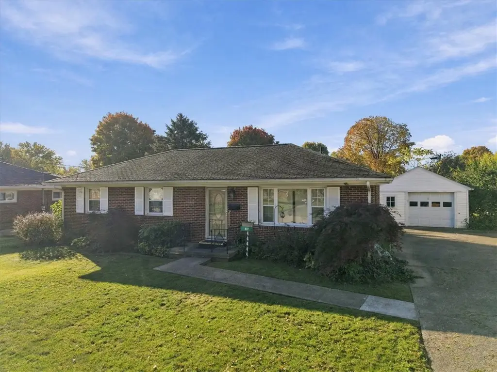 1001 Robin Road, Springfield, OH 45503 - #1