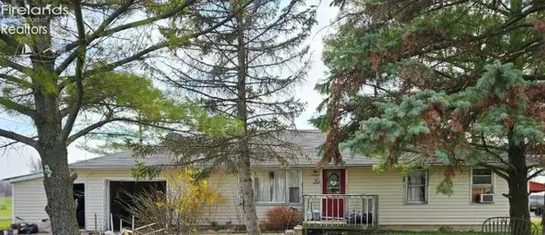 2020 S Mud Creek Road, Oak Harbor, OH 43449