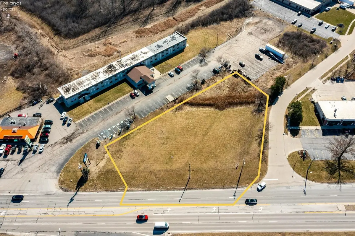 32801 Lorain Road, North Ridgeville, OH 44039 - #1