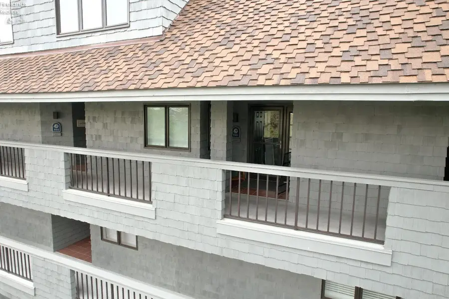 645 Mariner Village, Huron, OH 44839 - #2