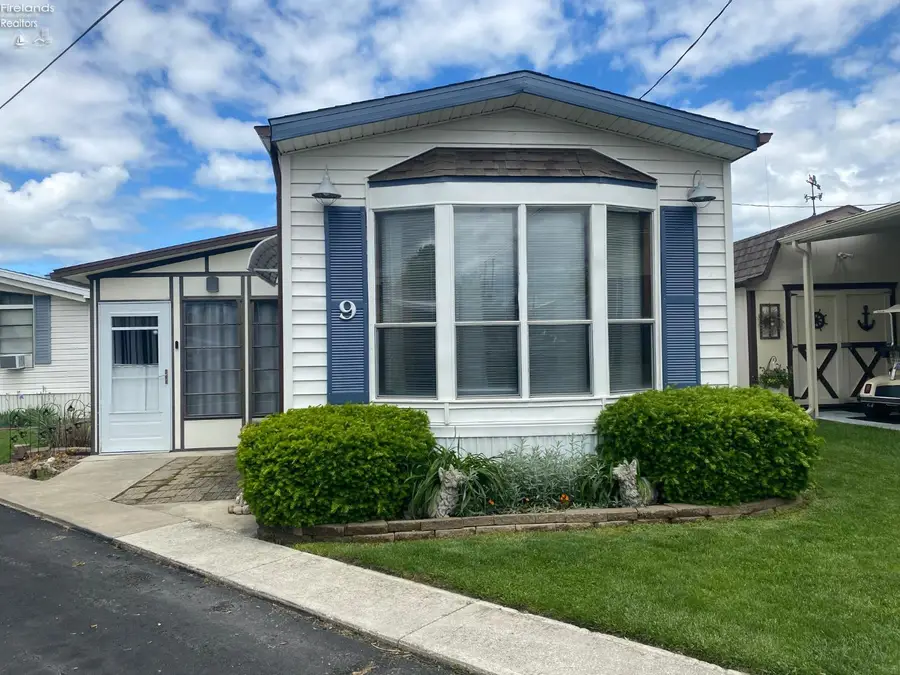 8175 North Shore Boulevard #9, Marblehead, OH 43440 - Image #3