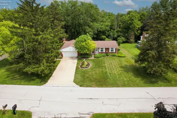 3425 N Karwood Drive, Port Clinton, OH 43452