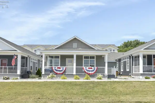 10850 E Bayshore Rd Crane Way #61, Marblehead, OH 43440