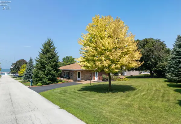 347 Hidden Beach Road, Marblehead, OH 43440