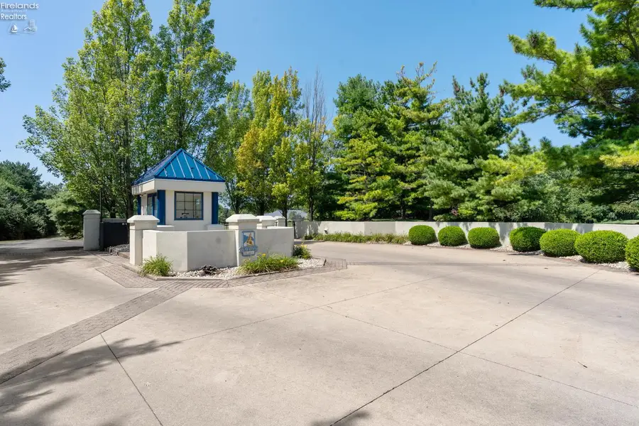 4333 Marin Woods #A, Port Clinton, OH 43452 - Image #3