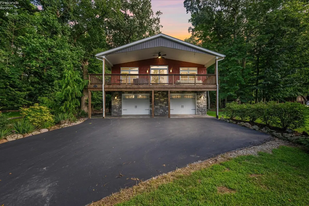 3175 S Memorial Shoreway Drive, Marblehead, OH 43440 - Image #1