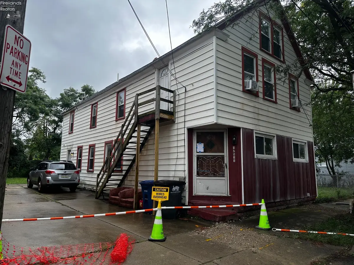 12511 Plover Street, Lakewood, OH 44107 - Image #1