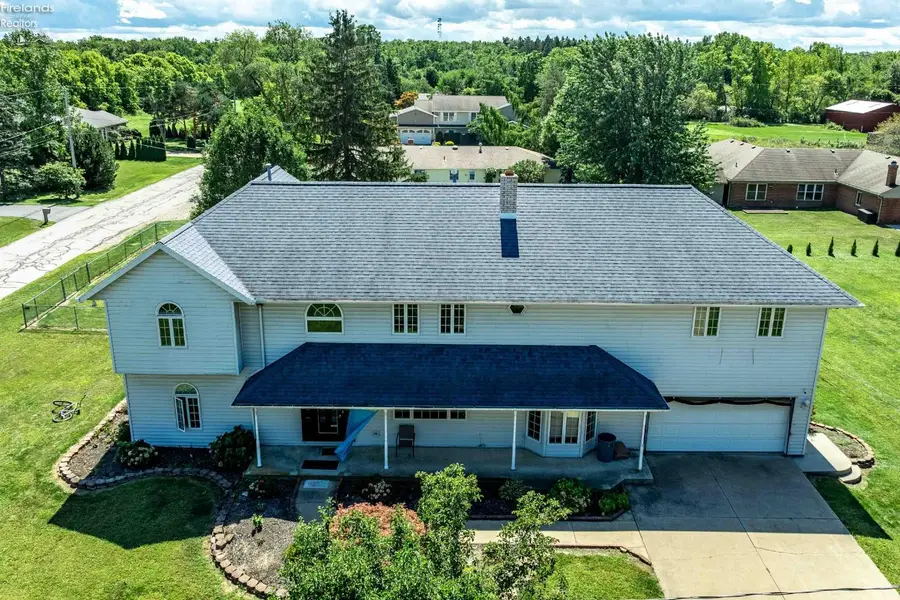 5076 E Meadow Lane, Port Clinton, OH 43452 - Image #2