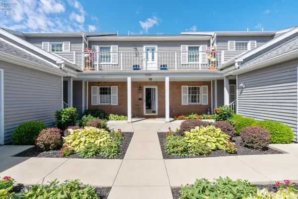 2212 Carriage Lane #3, Port Clinton, OH 43452