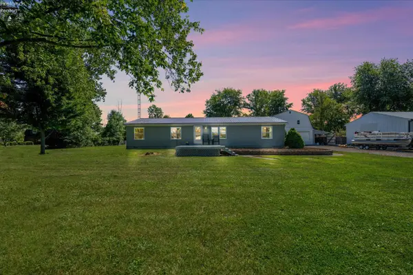 2400 W Sandy Lane, Port Clinton, OH 43452