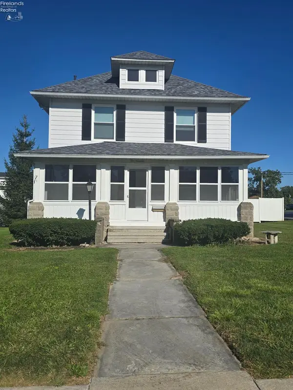 214 N Church Street, Oak Harbor, OH 43449