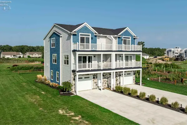 2782 S Waterside Court #192, Marblehead, OH 43440