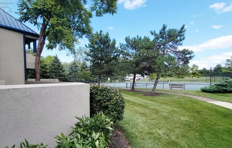 4475 Marin Harbor #H, Port Clinton, OH 43452 - Image #3