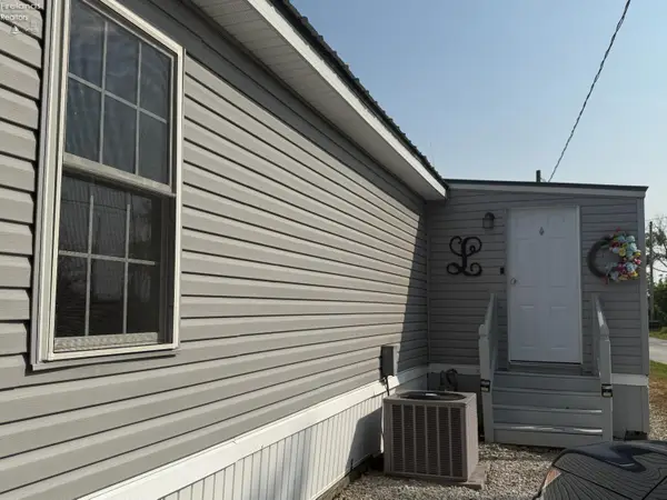 265 S Meachem Road #62, Port Clinton, OH 43452