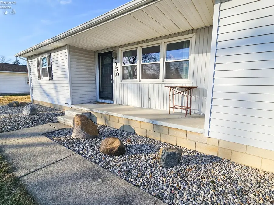350 Conner Drive, Fremont, OH 43420 - #2