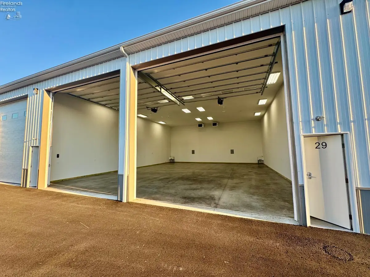 3720 E Clean St #28,29, Port Clinton, OH 43452 - Image #1