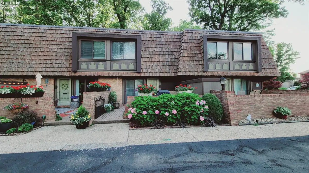 1120 By The Shores Drive #2, Huron, OH 44839 - Image #1