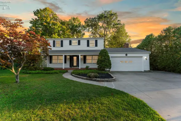 4973 Woodview Drive, Vermilion, OH 44089