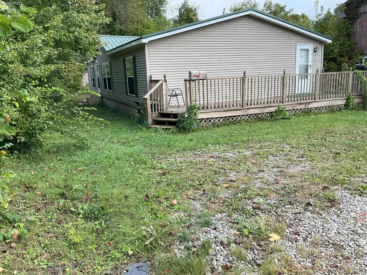 21 Cedar Street, New London, OH 44851 - Image #1