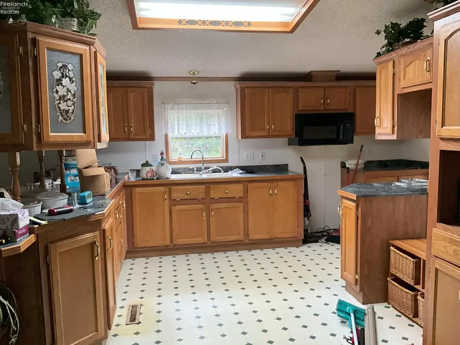 21 Cedar Street, New London, OH 44851 - Image #3