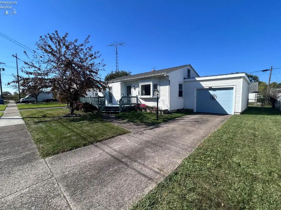 2219 Karl Ann, Sandusky, OH 44870 - Image #2