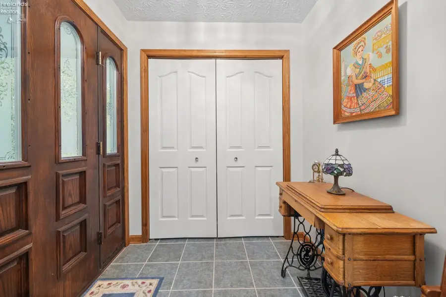 13612 Thompson Road, Vermilion, OH 44089 - Image #3