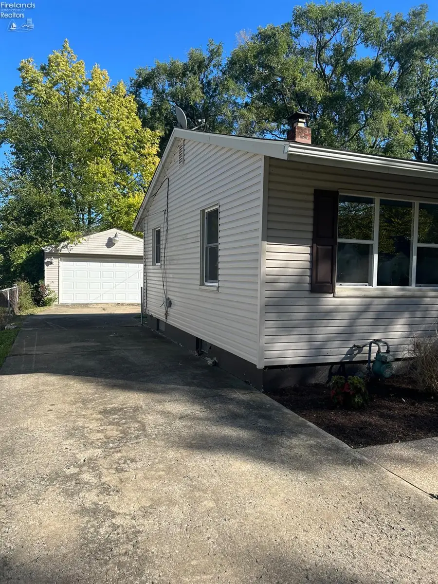 1648 Oakmont Lane, Sandusky, OH 44870 - Image #2