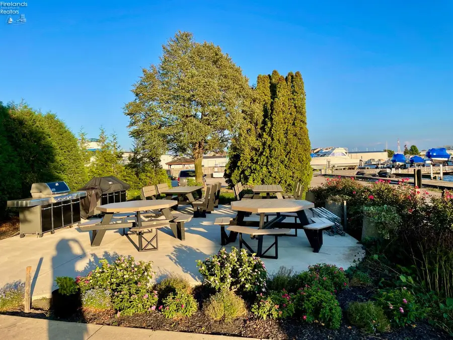 711 W Lakeshore Drive #408, Port Clinton, OH 43452 - Image #3