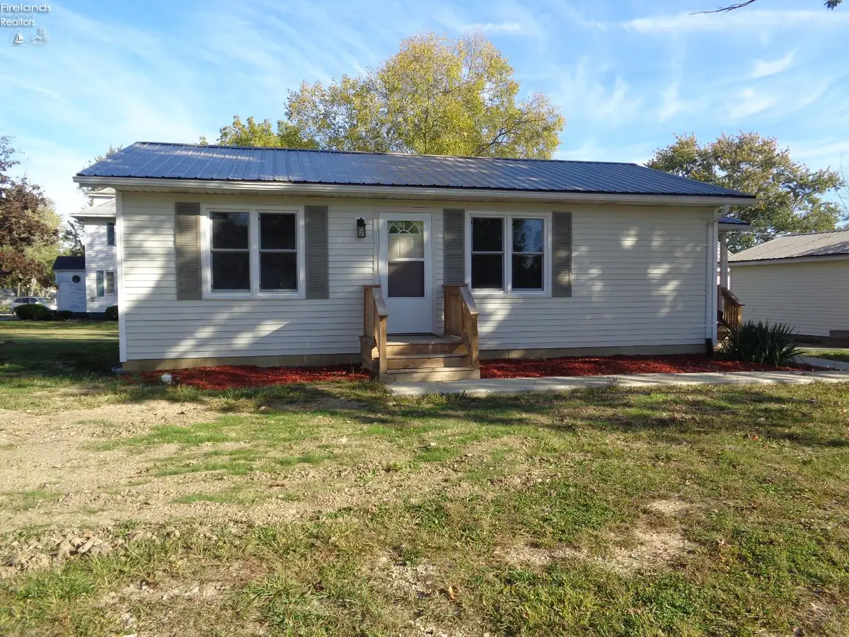 590 W Emerald Street, Willard, OH 44890 - Image #1