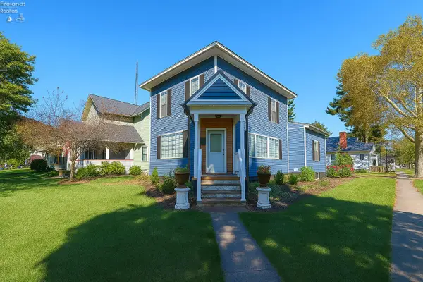 402 W Pearl Street, Willard, OH 44890