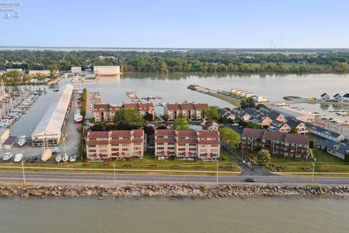 503 Lakeshore Drive #C6, Port Clinton, OH 43452 - Image #1
