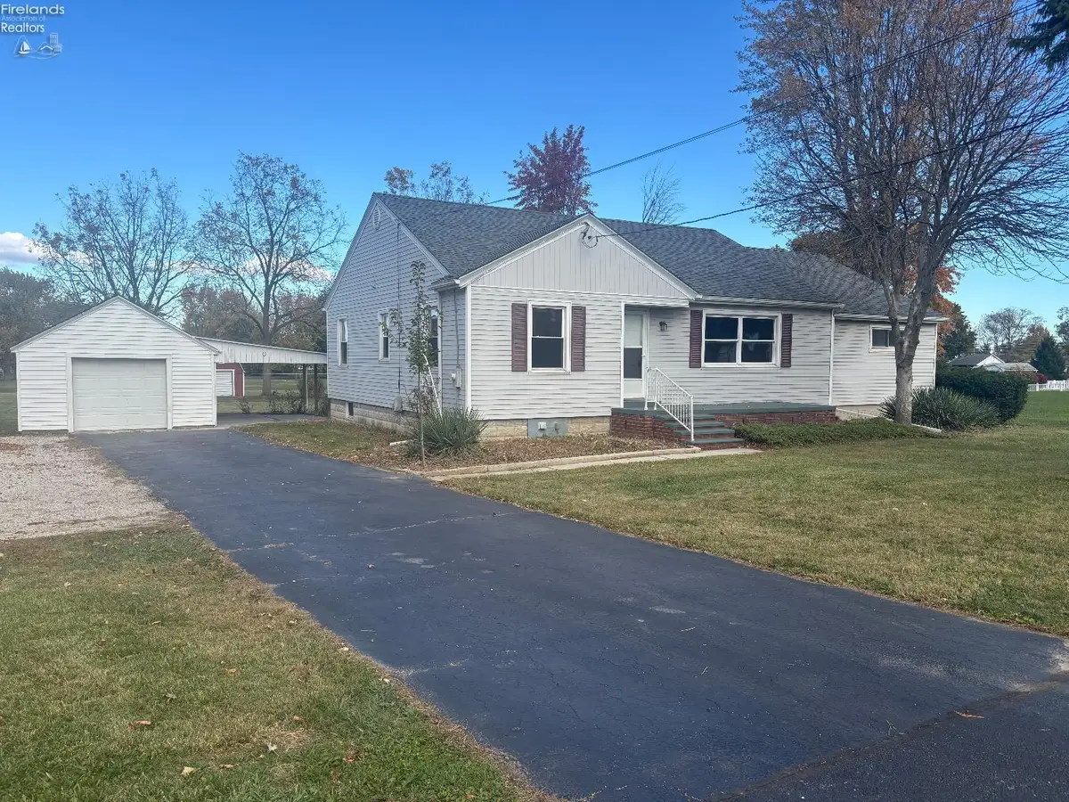 2242 Napoleon Road, Fremont, OH 43420 - Image #1