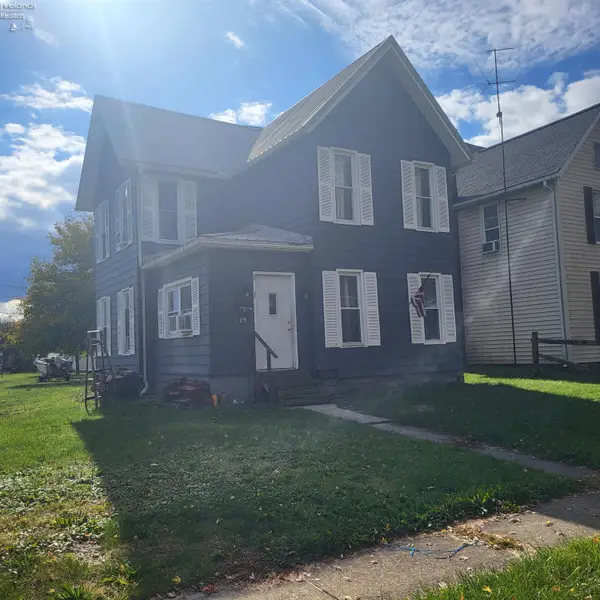 14 Washington Street, Willard, OH 44890
