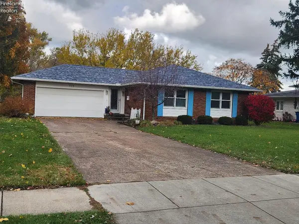 111 E 10th Street, Port Clinton, OH 43452