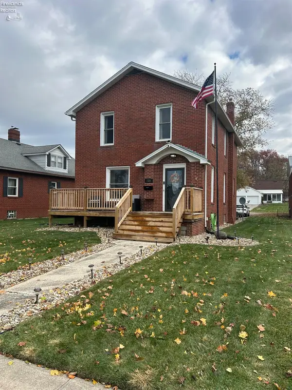 725 Myrtle Avenue, Willard, OH 44890